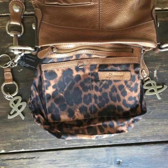 B. Makowsky Crossbody Bag Bronze Leather - Picture 7 of 11